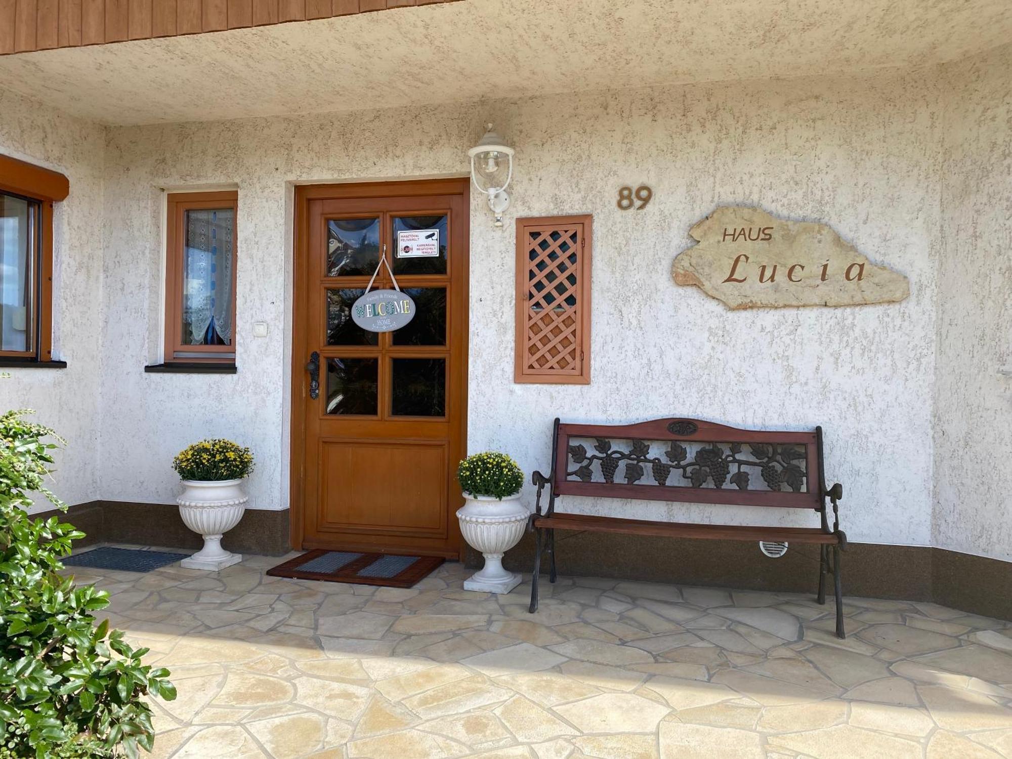 Haus Lucia Eger Exterior foto
