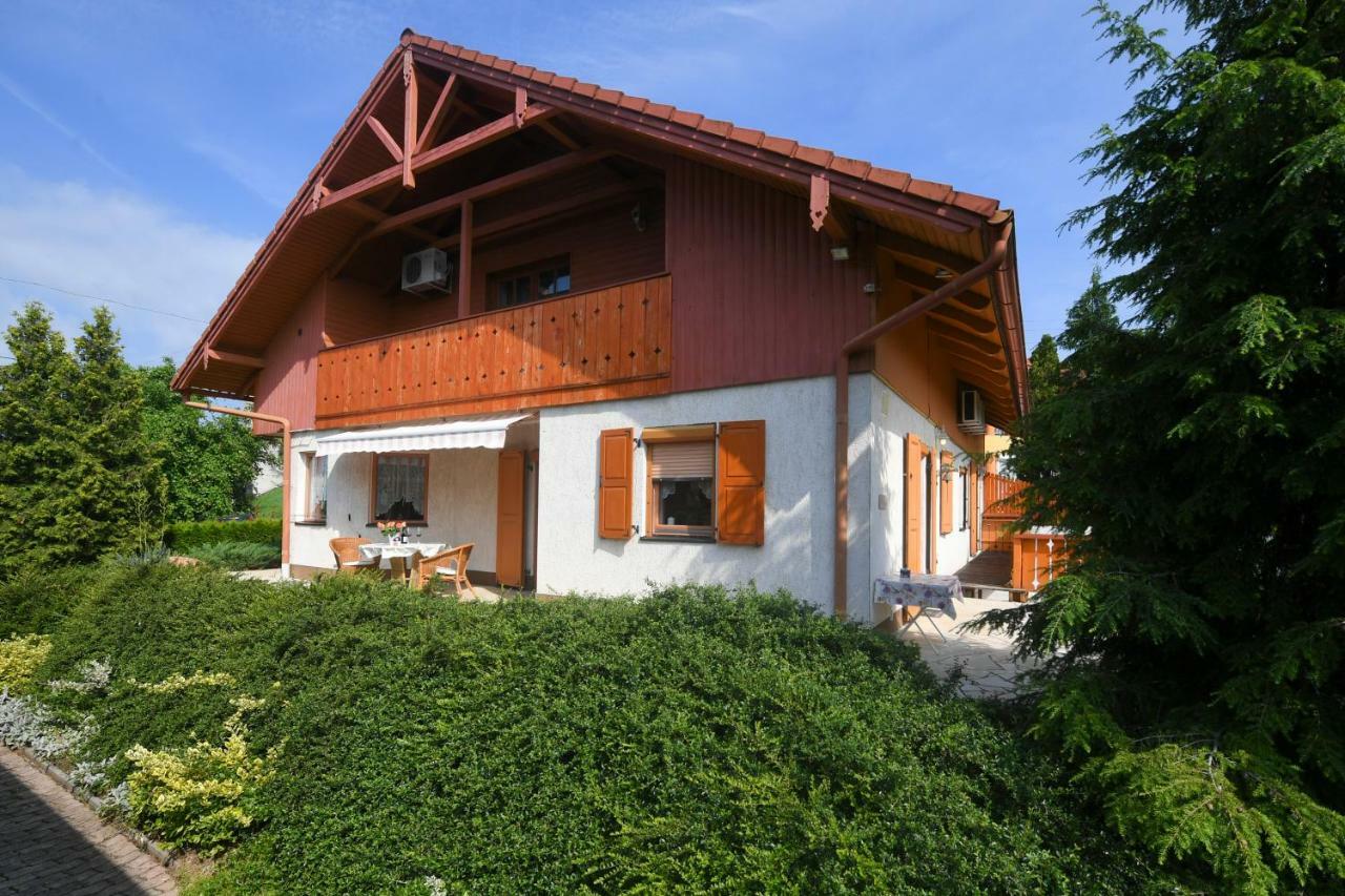 Haus Lucia Eger Exterior foto